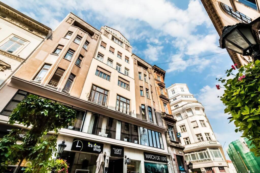 Best Located, 150 M2 5 Bedrooms Apt., Budapest Exteriör bild
